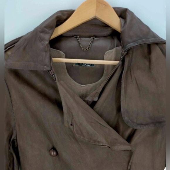 Sisii Brown Double-Breasted Leather Trench Coat - Picture 16 of 16